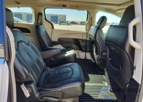 2018 Chrysler Pacifica Limited z USA, uszkodzony, nr VIN 2C4RC1GG3JR272234